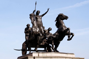 London statue of Boudicca in her chariot 